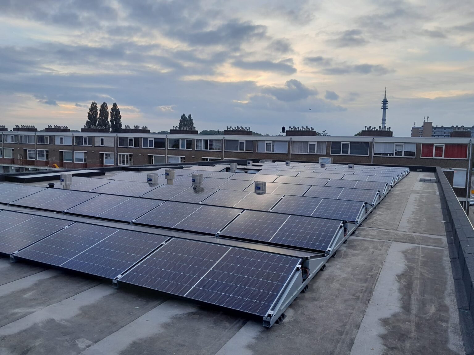 Appartementencomplex – Slinge – zonnepanelen geïnstalleerd door Gebar GO