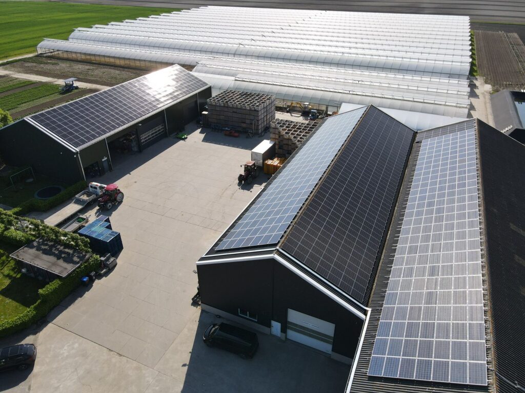 Bevelander Tuinbouw – Achthuizen – zonnepanelen geïnstalleerd door Gebar GO